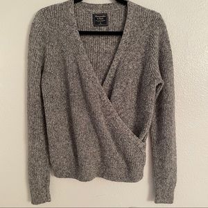 Abercrombie & Fitch Gray Wrap Sweater